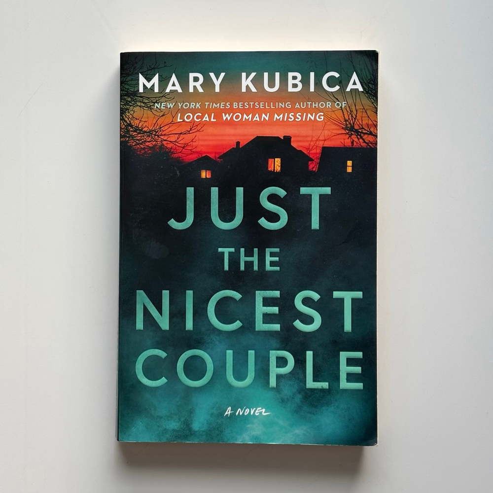 Just the Nicest Couple by Mary Kubica -Fiction Novel
📙📘 Bundle 2 for $15